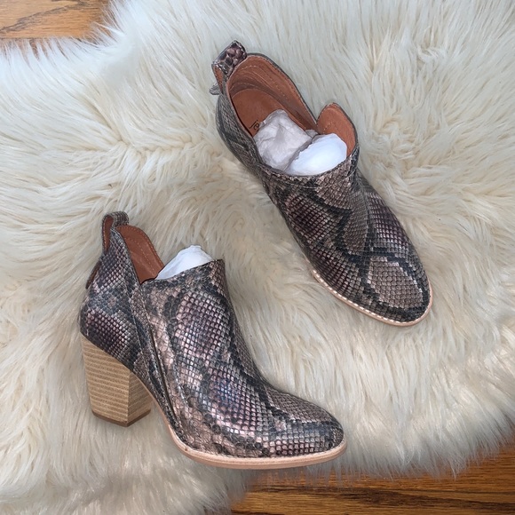 jeffrey campbell rowlan snakeskin